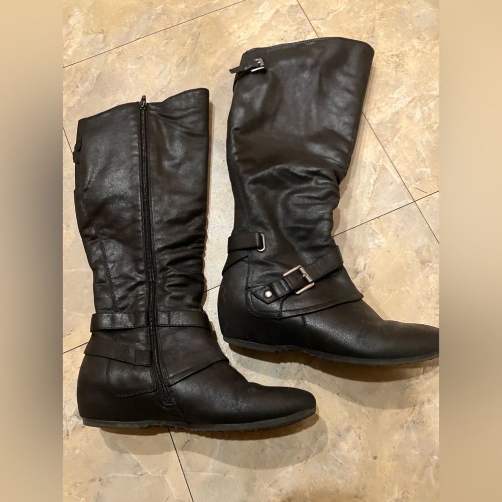 BareTraps Black Boots